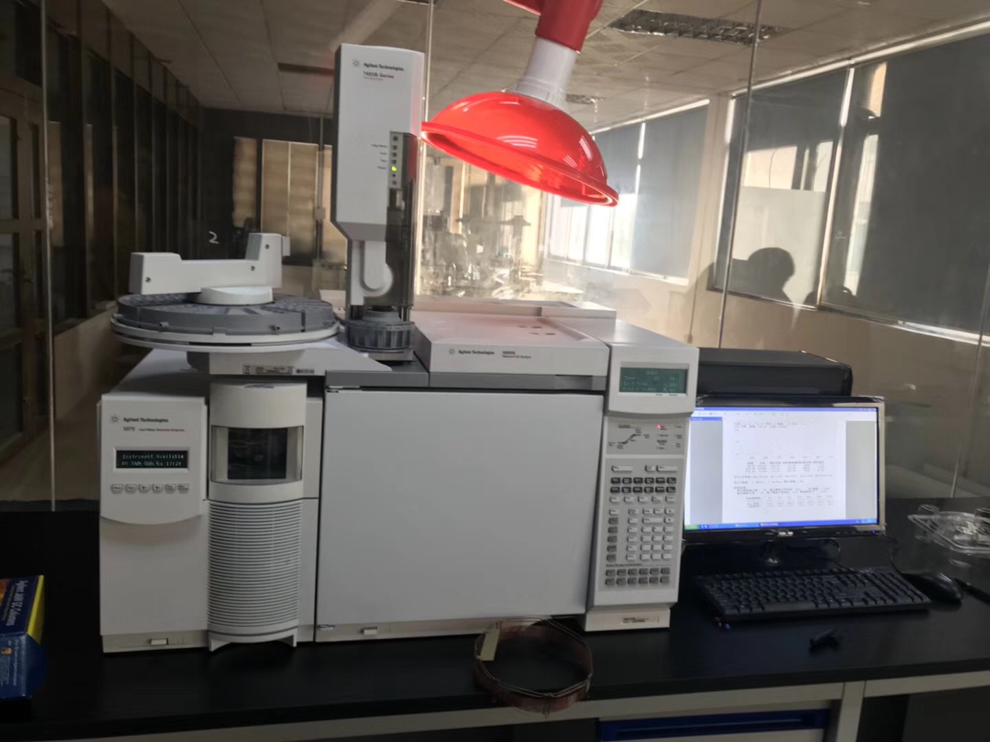 東莞某實驗室購買我司安捷倫 GCMS 6890N-5975安裝調(diào)試完畢。